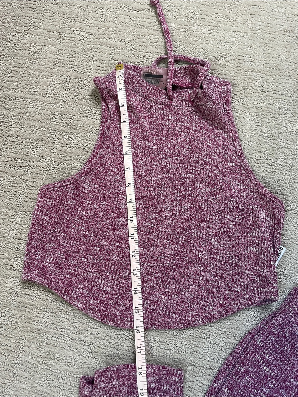 Gymshark Slounge ribbed knit
Tank & Jogger Set - Picture 4 of 11